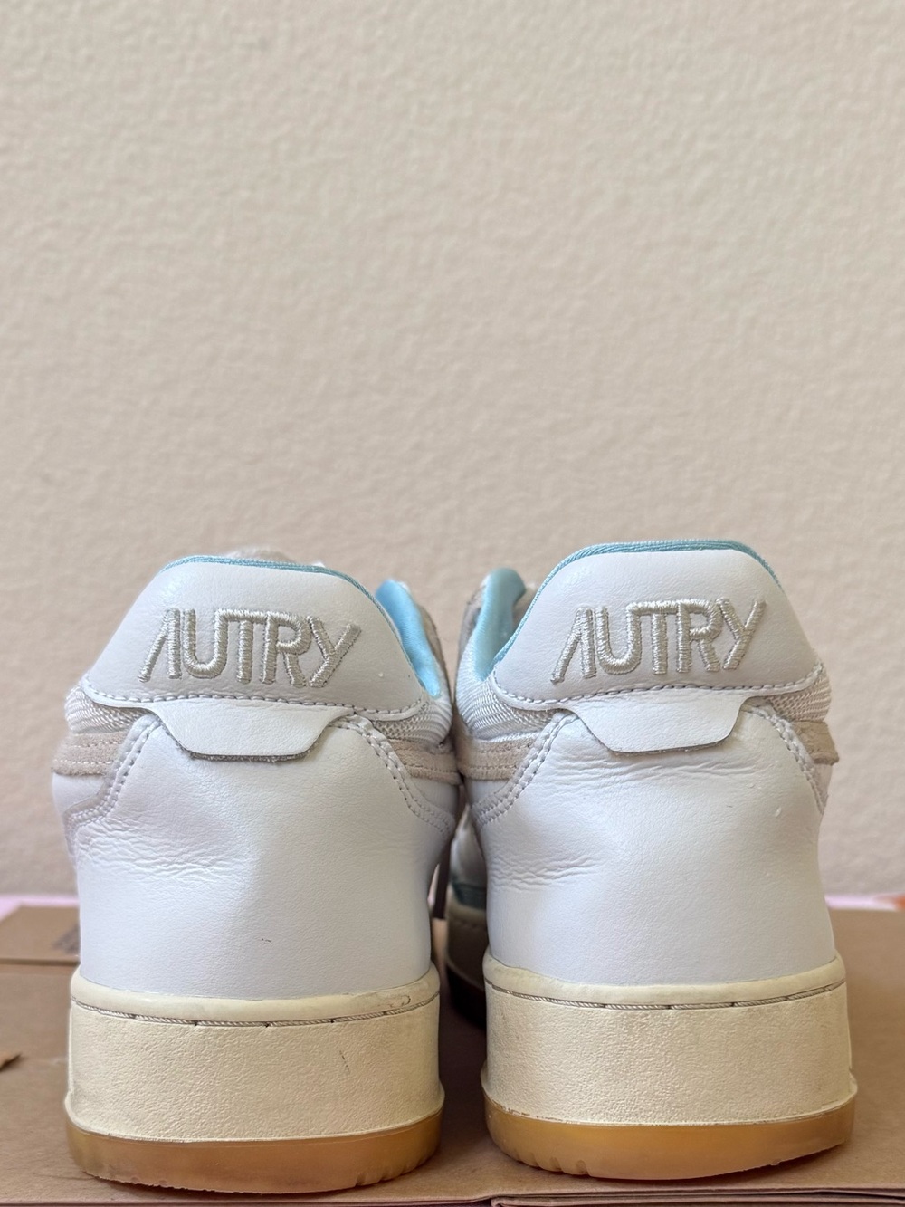 AUTRY Open Mid leather sneakers - Picture 3 of 8